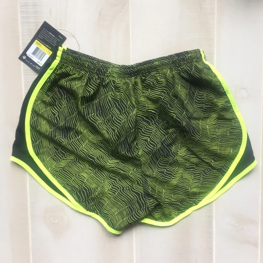 NWT Nike Printed Tempo Shorts